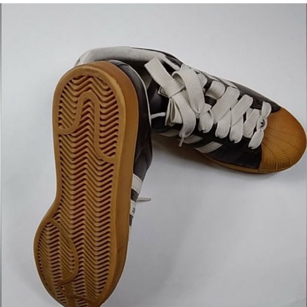 VTG, 2005 Classic Retro Adidas Chocolate Brown and Cream Sneakers Size 9.5US - Picture 2 of 10